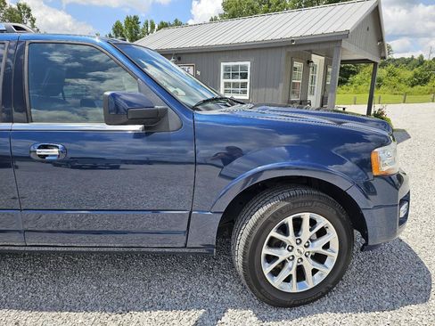 Used 2017 Ford Expedition Limited w/ Equipment Group 301A RWD image 11
