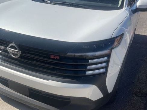 Certified 2025 Nissan Kicks SR w/ Illumination Package image 7