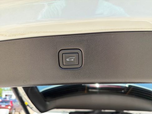 Used 2024 Chevrolet Blazer LT w/ Convenience Package FWD image 20