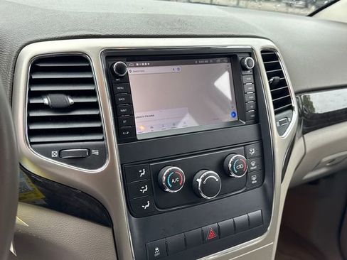 Used 2011 Jeep Grand Cherokee Laredo AWD/4WD image 20