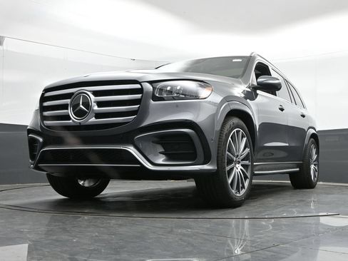 New 2026 Mercedes-Benz GLS 580 4MATIC image 39