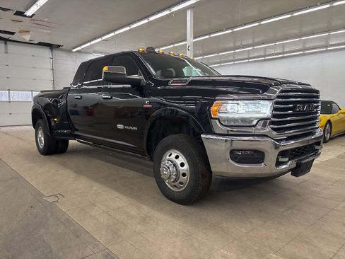 Used 2019 RAM 3500 Limited image 3