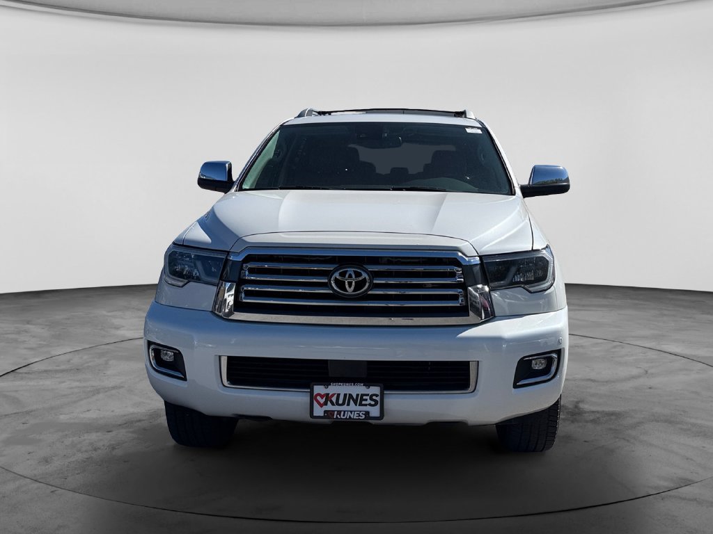 Used 2018 Toyota Sequoia Platinum AWD/4WD image 3