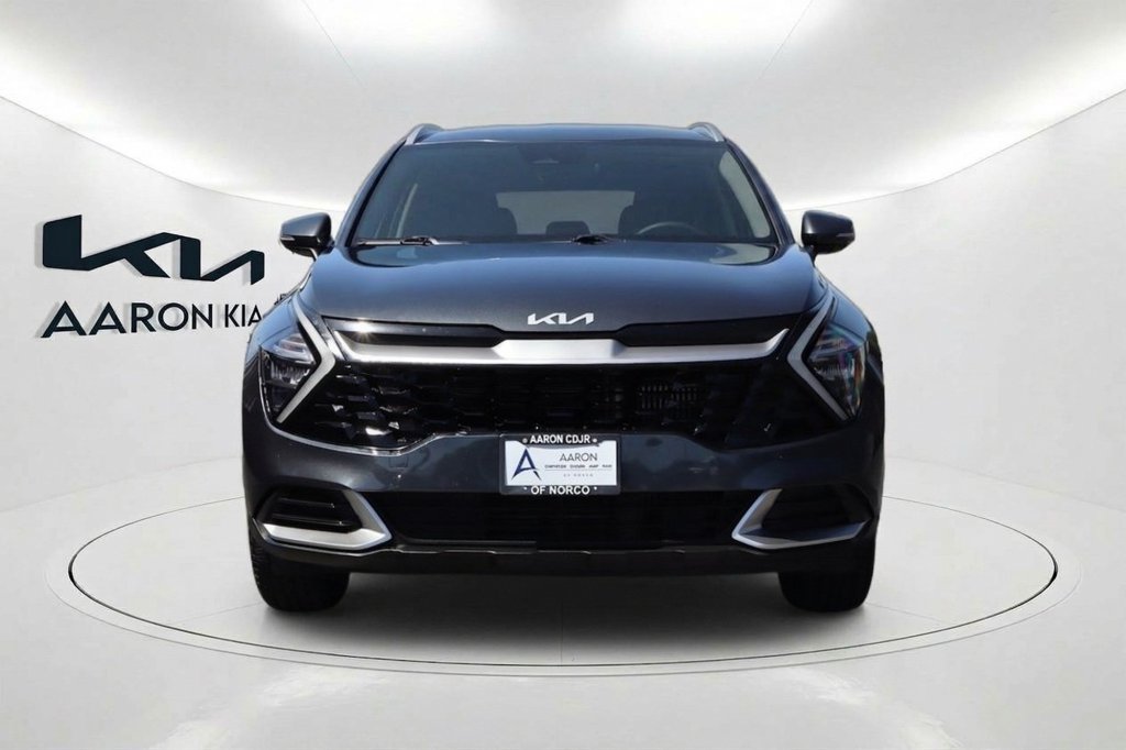 Used 2023 Kia Sportage EX AWD/4WD image 2