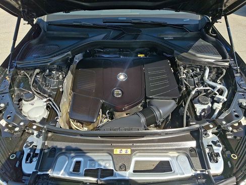 Used 2024 Mercedes-Benz GLC 300 4MATIC image 29