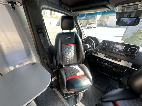 Used 2020 Mercedes-Benz Sprinter 3500 image 41