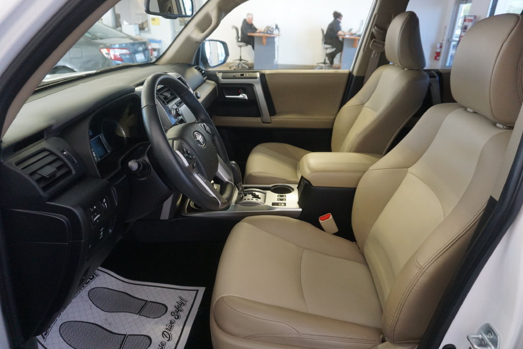 Used 2017 Toyota 4Runner SR5 Premium AWD/4WD image 21