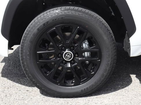 Used 2024 Toyota Tundra Limited AWD/4WD image 53
