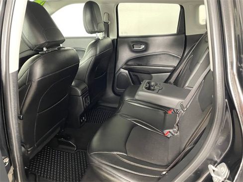 Used 2018 Jeep Compass Latitude w/ Popular Equipment Group image 19