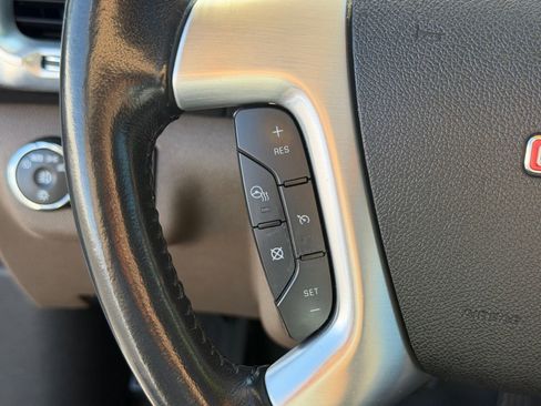 Used 2016 GMC Acadia SLT w/ Open Road Package FWD image 18