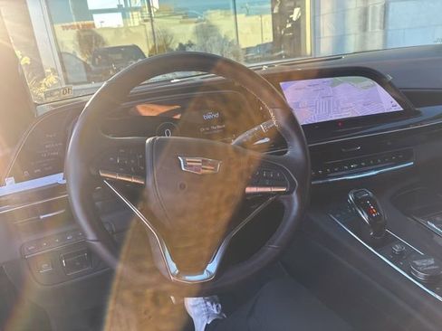 Used 2023 Cadillac Escalade ESV Sport Platinum w/ LPO, ONYX Package image 5