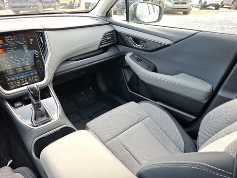 Certified 2025 Subaru Outback Premium w/ Popular Package #1A image 17