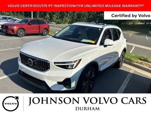 Used 2023 Volvo XC40 B5 Ultimate w/ Protection Package Premier AWD/4WD image 1