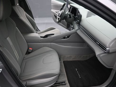Certified 2023 Hyundai Elantra SEL image 27