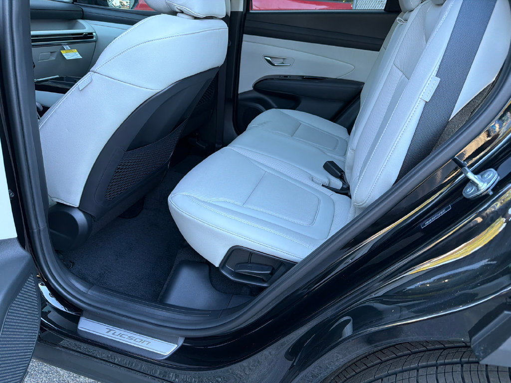 New 2026 Hyundai Tucson Limited FWD image 21