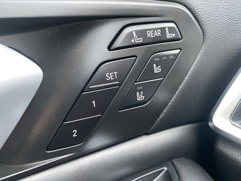 Used 2019 BMW X7 xDrive50i w/ Executive Package image 20