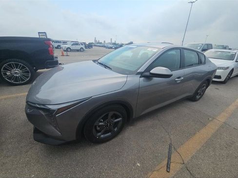Used 2025 Kia K4 FWD image 2