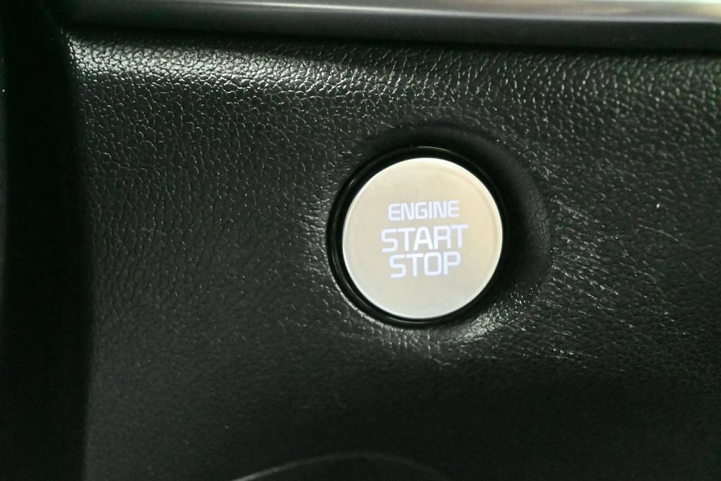 Used 2025 Kia Sorento S w/ Panoramic Sunroof Package FWD image 32