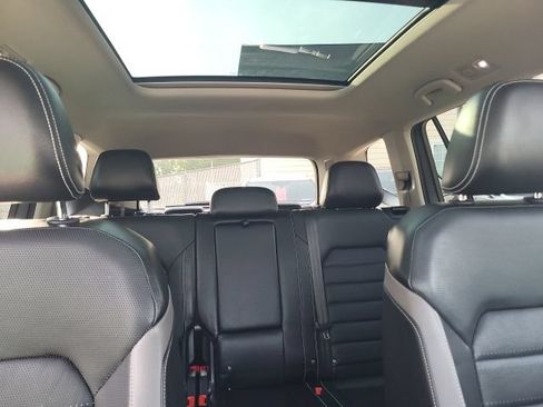 Used 2022 Volkswagen Atlas SEL AWD/4WD image 4