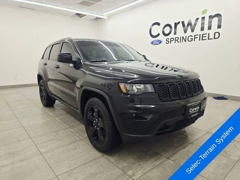 Used 2019 Jeep Grand Cherokee Laredo AWD/4WD image 7