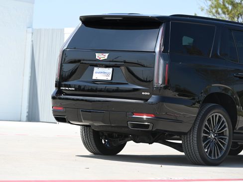 Used 2026 Cadillac Escalade Platinum Sport AWD/4WD image 40