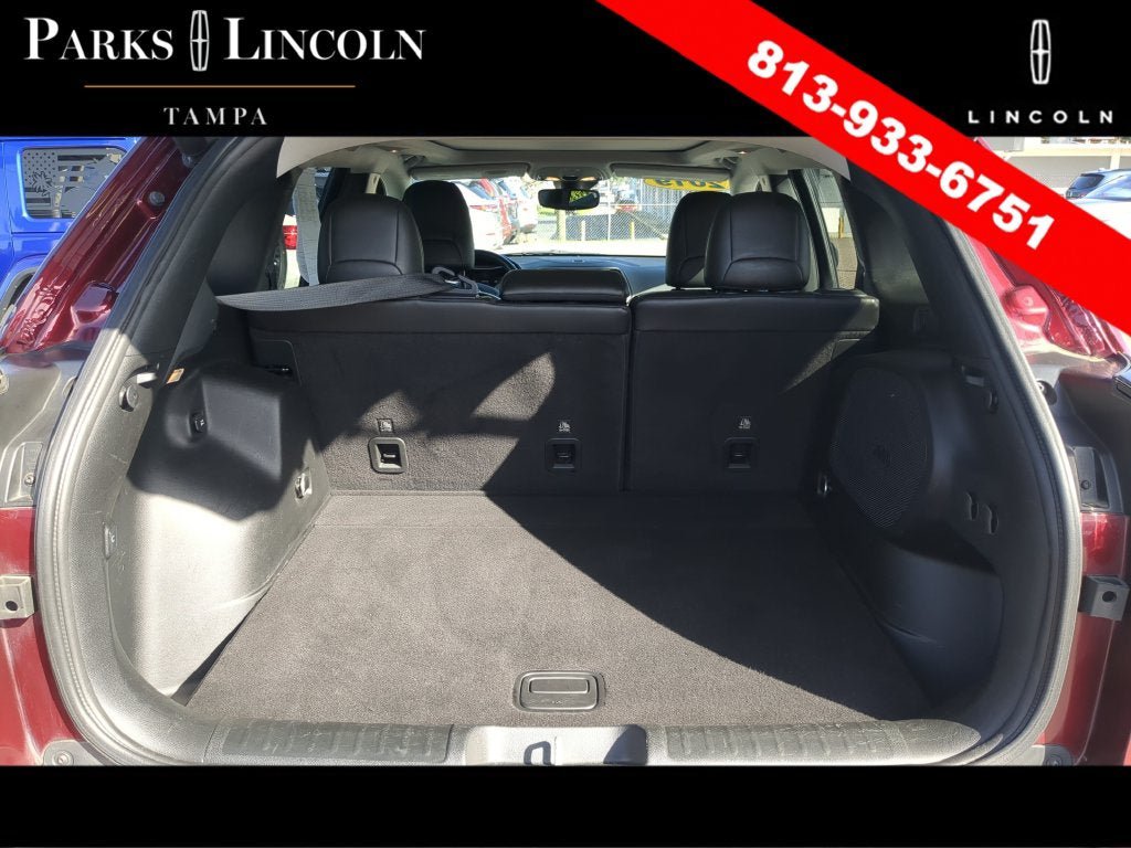 Used 2019 Jeep Cherokee Limited w/ Technology Group AWD/4WD image 8