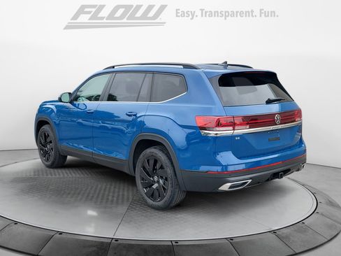 Certified 2025 Volkswagen Atlas SE image 6