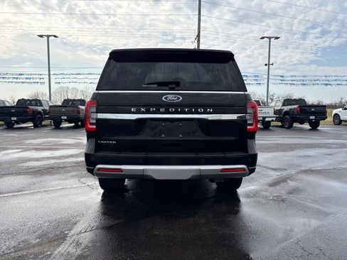 Used 2023 Ford Expedition Limited image 5