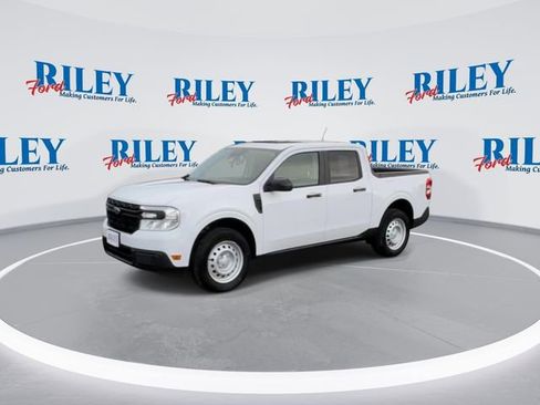 Used 2022 Ford Maverick XL image 4