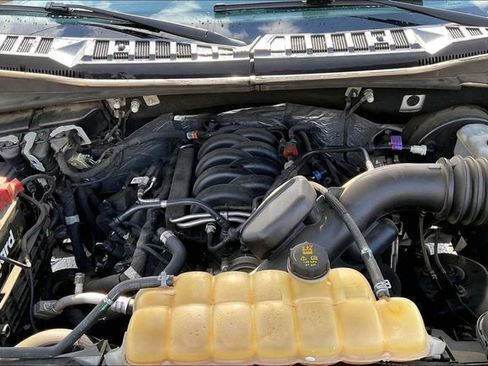 Used 2018 Ford F150 Lariat w/ Trailer Tow Package image 20