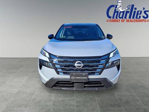 Certified 2025 Nissan Rogue S AWD/4WD image 2