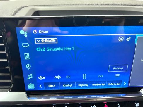 Used 2026 Chevrolet Silverado 1500 High Country AWD/4WD image 13