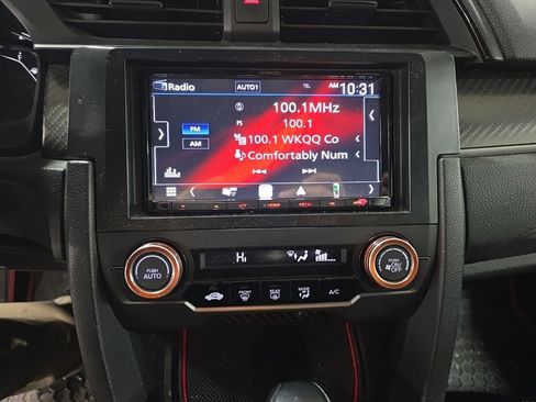 Used 2017 Honda Civic Sport image 12