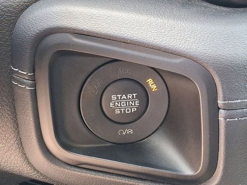 Used 2024 Jeep Wrangler Unlimited Sahara AWD/4WD image 23