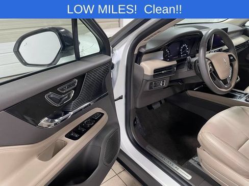 Used 2022 Lincoln Corsair FWD w/ Equipment Group 101A image 10