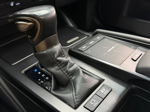 Used 2022 Lexus ES 300h w/ Premium Package FWD image 23
