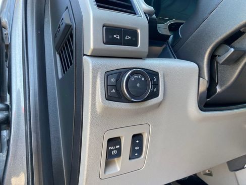 Used 2018 Ford F150 Lariat AWD/4WD image 32