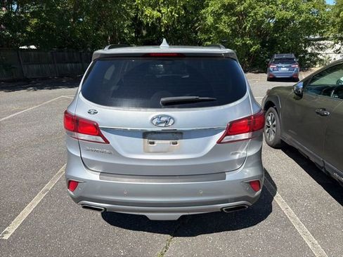 Used 2017 Hyundai Santa Fe FWD image 6