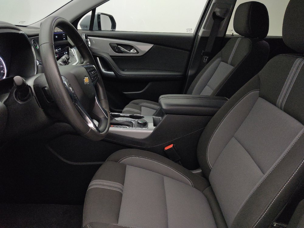 Used 2025 Chevrolet Blazer LT FWD image 17