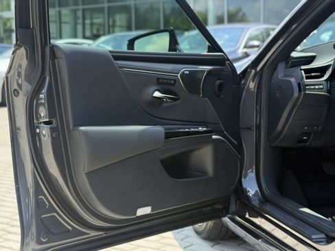 Used 2025 Lexus ES 350 Ultra Luxury FWD image 11