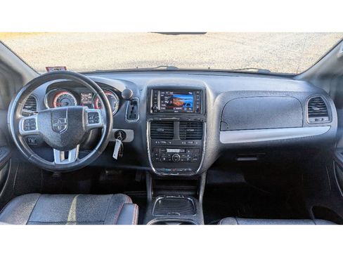 Used 2019 Dodge Grand Caravan GT image 29