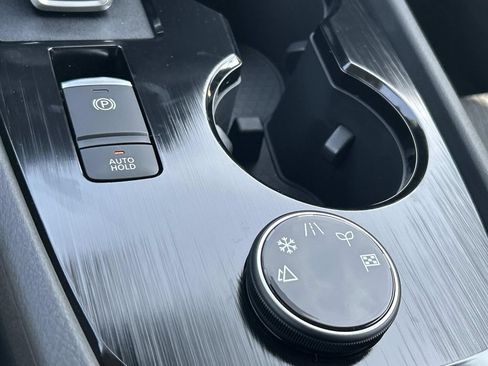 New 2026 Nissan Rogue SV AWD/4WD image 33