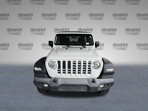 Used 2018 Jeep Wrangler Unlimited Sport image 3