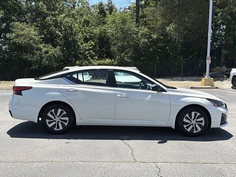 Certified 2025 Nissan Altima 2.5 S FWD image 7