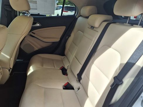 Used 2019 Mercedes-Benz GLA 250 4MATIC image 15