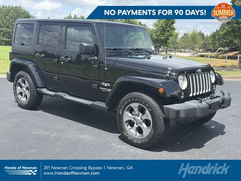 Used 2018 Jeep Wrangler Unlimited Sahara w/ Connectivity Group AWD/4WD image 1