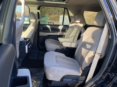 Certified 2023 Ford Expedition Limited image 41