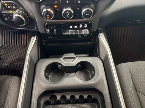 Used 2019 RAM 1500 Big Horn AWD/4WD image 17