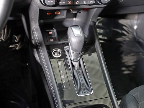 Used 2022 Nissan Kicks SV image 19