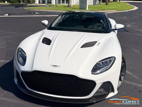 Used 2019 Aston Martin DBS Superleggera RWD image 8